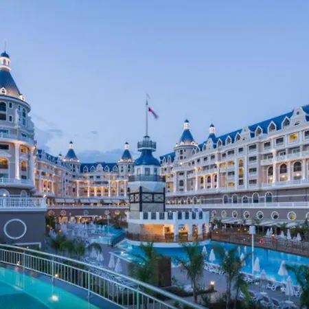 Haydarpasha Palace Hotell 5*